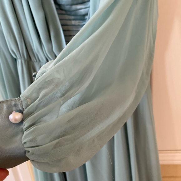 Sea foam cocktail dress with poet sleeves - Picture 4 of 6